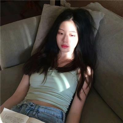 大明湖畔有人家海报