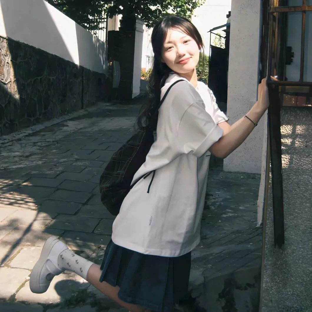 奔爱海报